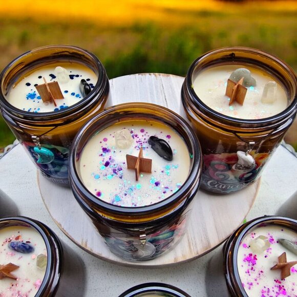 Zodiac Crystal Candle ✦ Soy Wax ✦ Hidden Crystal & Moon Necklace ✦ Wooden Wick - Picture 15 of 16